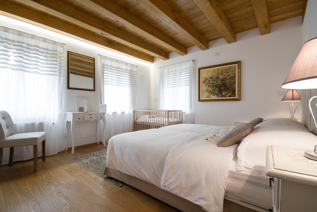 Casa Sittaro Βίλα Grimacco Δωμάτιο φωτογραφία